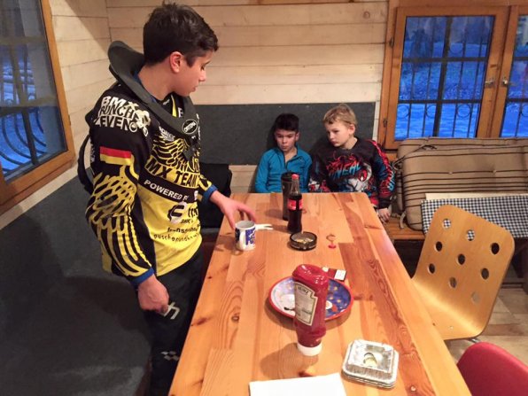 10289889_1047646088591689_1031453662725070933_n