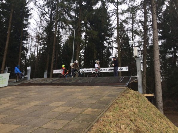 10403690_891597190863247_2435328979805256752_n