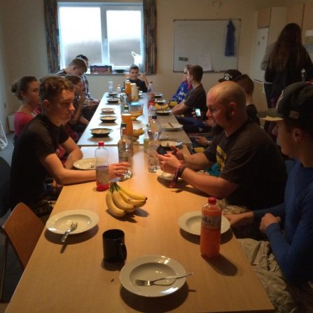 10427310_879197608769872_6671545961076966828_n