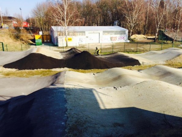 10440277_895275400495426_1638615432697377214_n