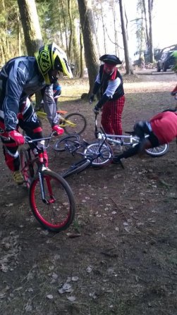 10445514_895253403830959_841618182382836379_n