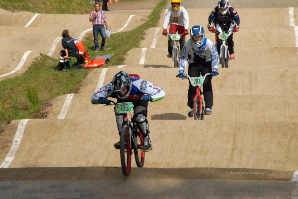 10592623_809730552383245_725732817103391791_n