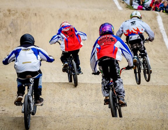 10685323_813010418721925_3717439435419514397_n