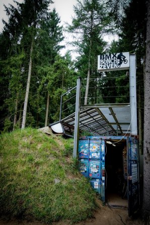 10703575_810198505669783_687695079796441707_n