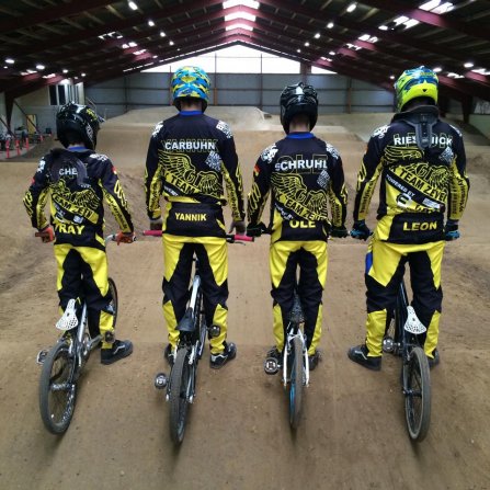 10906565_879197758769857_2834171303542006018_n