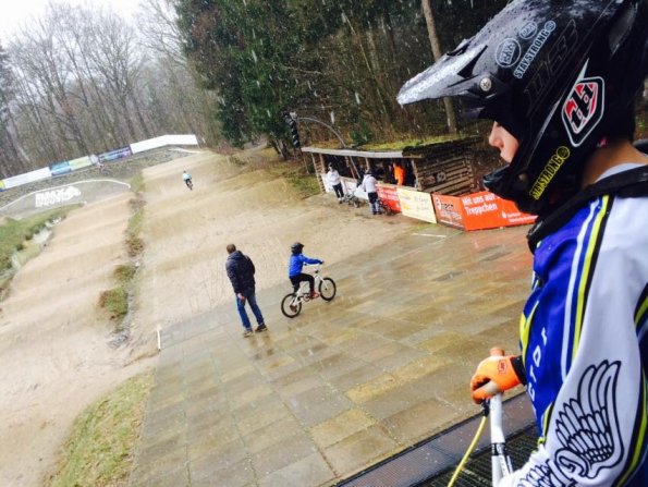 10959766_888080344548265_4020663025806037823_n