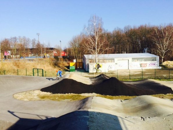 11001730_895275277162105_1570179047289920520_n