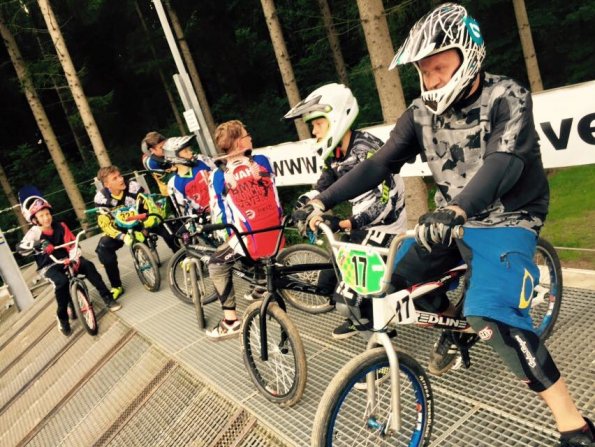 11899825_991817687507863_1834775664673225778_n