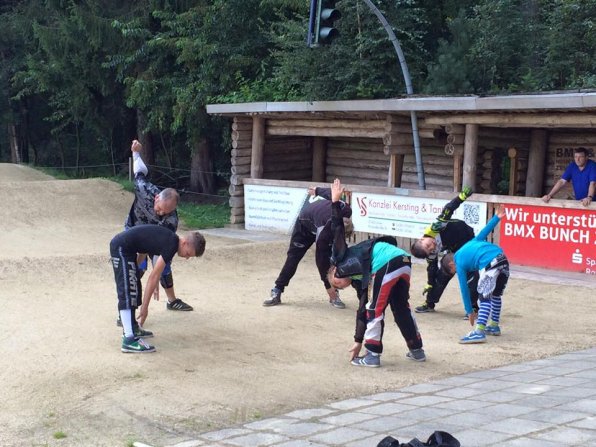 11904642_996916903664608_5329620153043790256_n