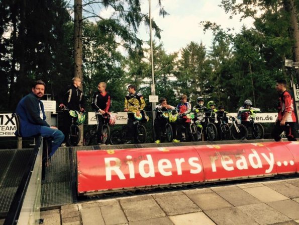 11914107_994732900549675_3728183696843949643_n