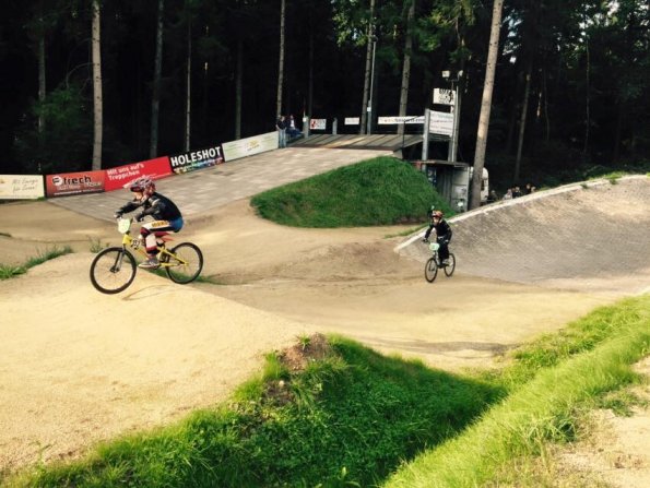 11960235_994733043882994_3515421821740373143_n