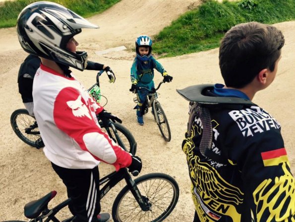 12003233_1003622756327356_3307404474277685199_n