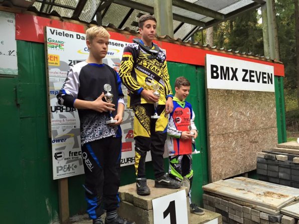 12004031_1023199671036331_2493127497399836600_n