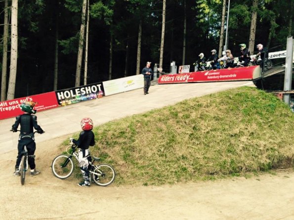 12036791_1011424532213845_4400037440042759144_n