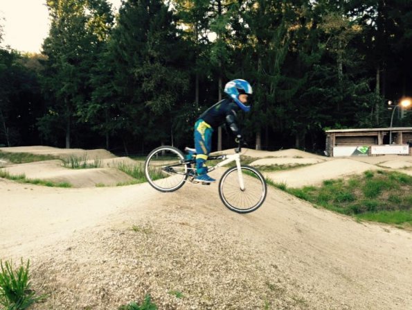 12049540_1013415445348087_5883520574684942778_n