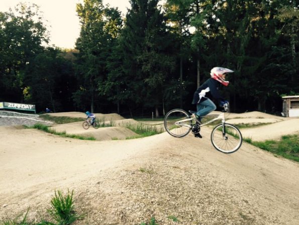 12088360_1013415405348091_7416415388424535348_n