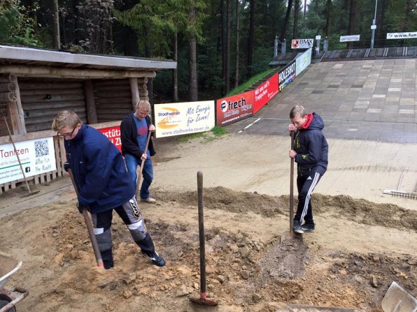 12108225_1020342444655387_1661349662165228155_n