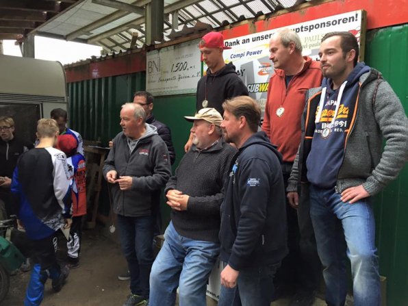 12111944_1023199824369649_1719918229462378103_n