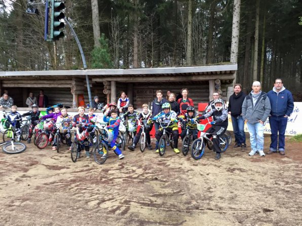 12359933_1047645841925047_577100072605749457_n