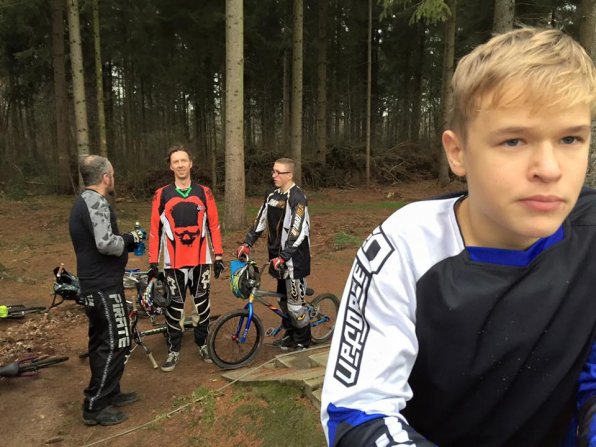 12366412_1047645855258379_994085936353462896_n