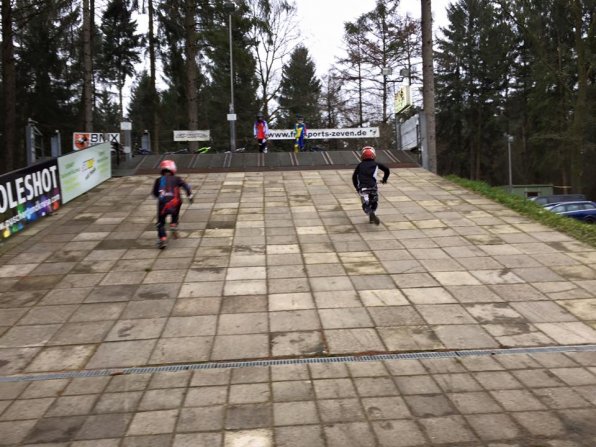 12369205_1047645755258389_1626803586739959466_n