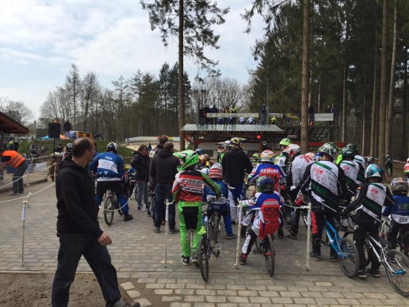 12439349_1120323934657237_4408575643032039581_n