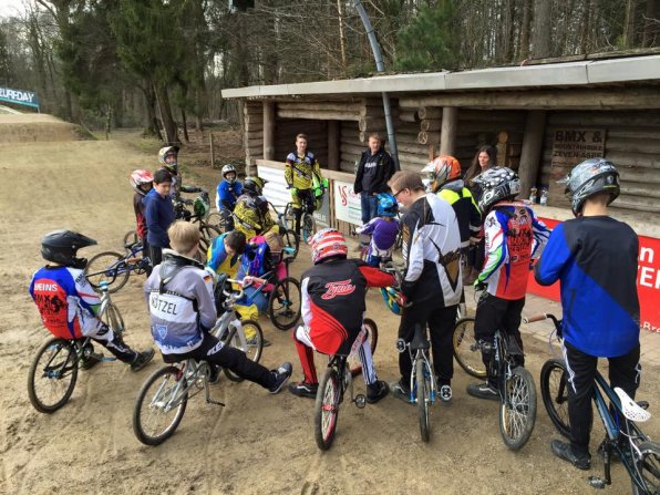 12705647_1089165444439753_876975466822129773_n