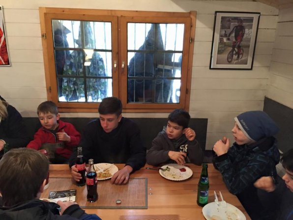 12798951_1089165304439767_90062156057220998_n