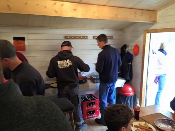 12799464_1089165324439765_278285735592489468_n