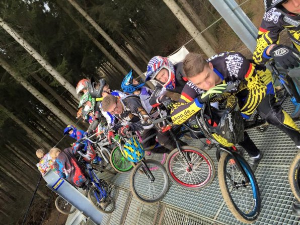 12805929_1089165511106413_7126954722565328921_n