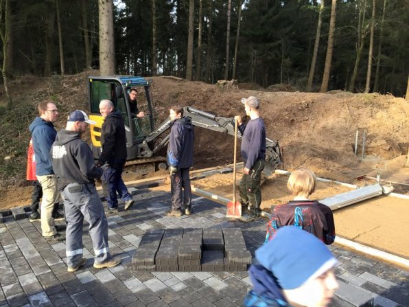 12806045_1089165651106399_7053257518991092464_n