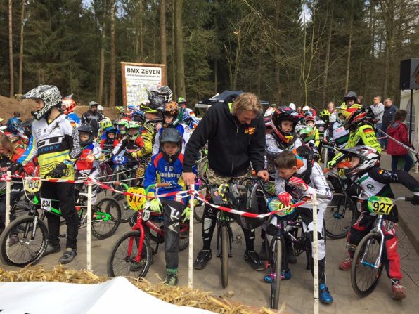 12961696_1120323714657259_7567867125141399509_n