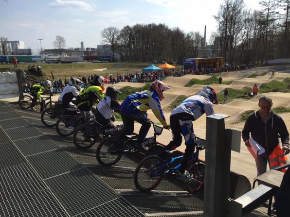 12993604_1120323481323949_3894628048078001214_n